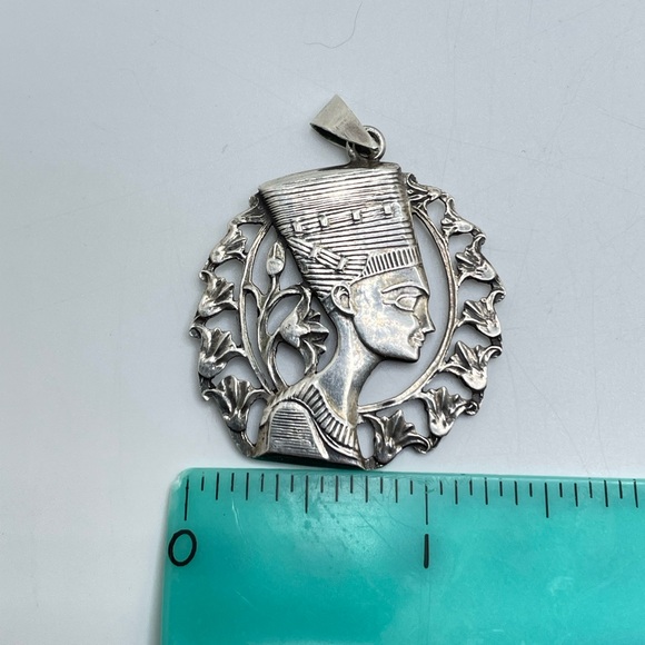 Vintage Egyptian Sterling Pendant - Picture 5 of 5